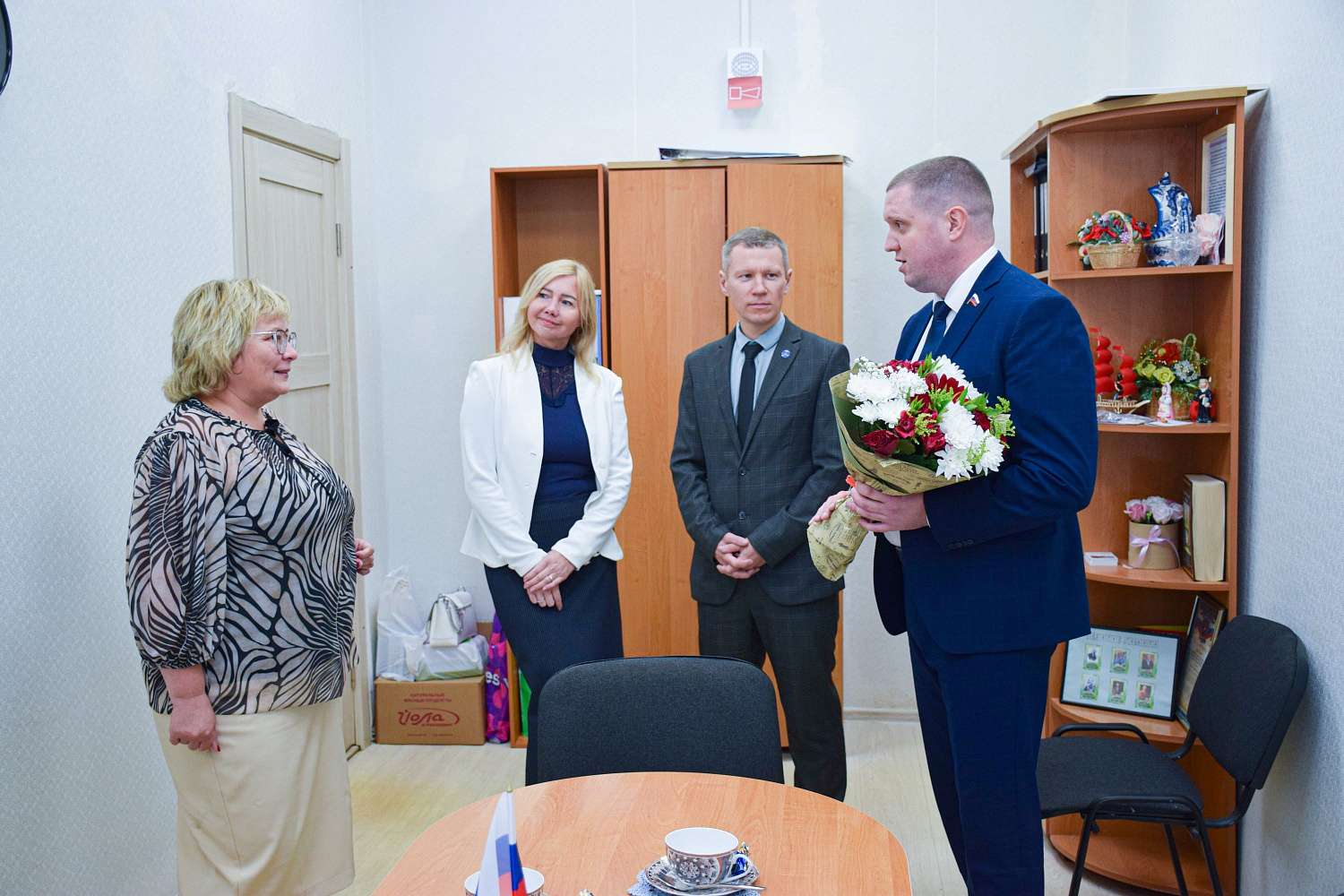 Представители завода «ЛЕПСЕ» поздравили с Днём знаний