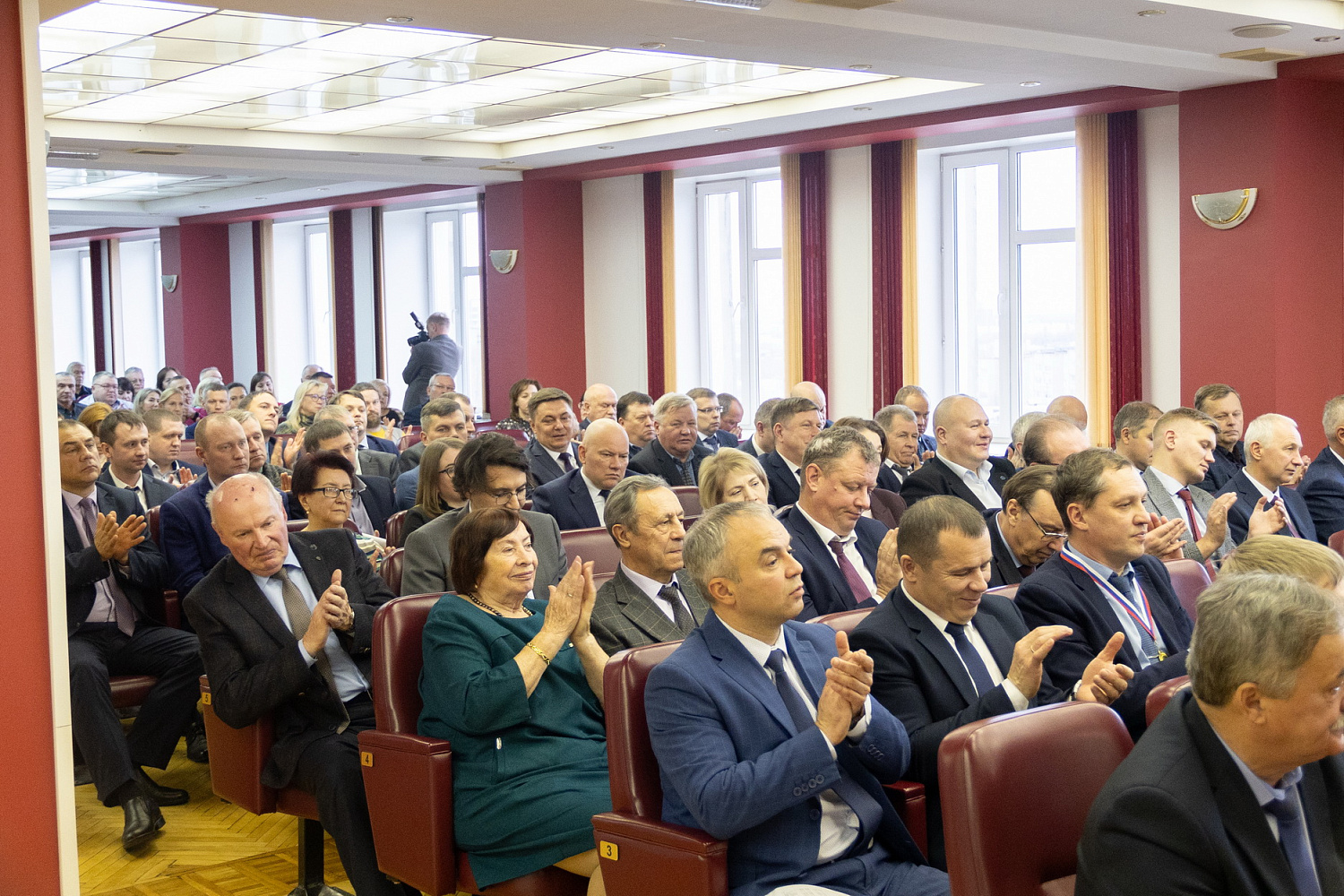 Ко Дню рождения завода подошли с достойными результатами: итоги работы за десять месяцев озвучили на оперативном совещании