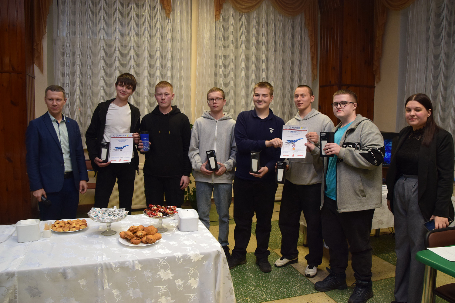 Погружение в профессию: для студентов подшефного техникума в АО «ЛЕПСЕ» организовали экскурсии и профориентационный КВИЗ 